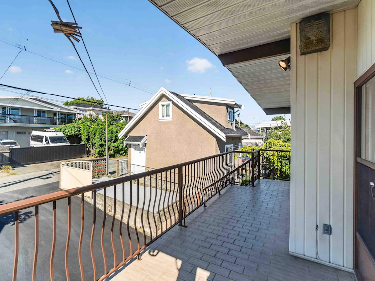 2739 E 8th Avenue, Vancouver, BC, V5M 1W7 - 35