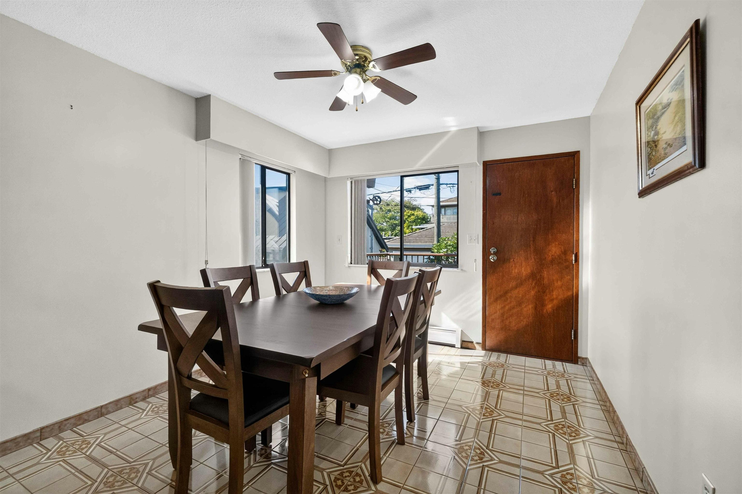 2739 E 8th Avenue, Vancouver, BC, V5M 1W7 - 18