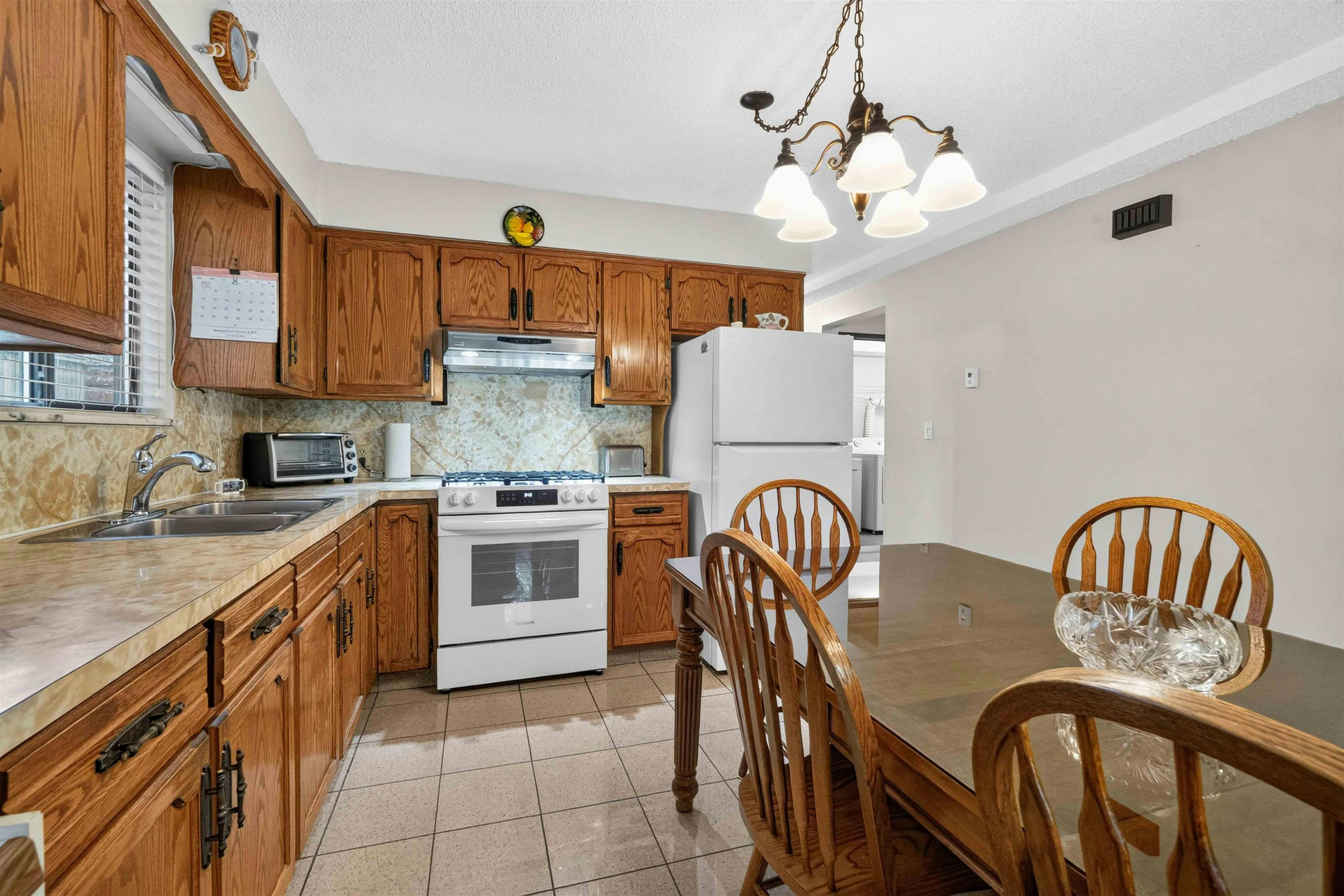 2739 E 8th Avenue, Vancouver, BC, V5M 1W7 - 6