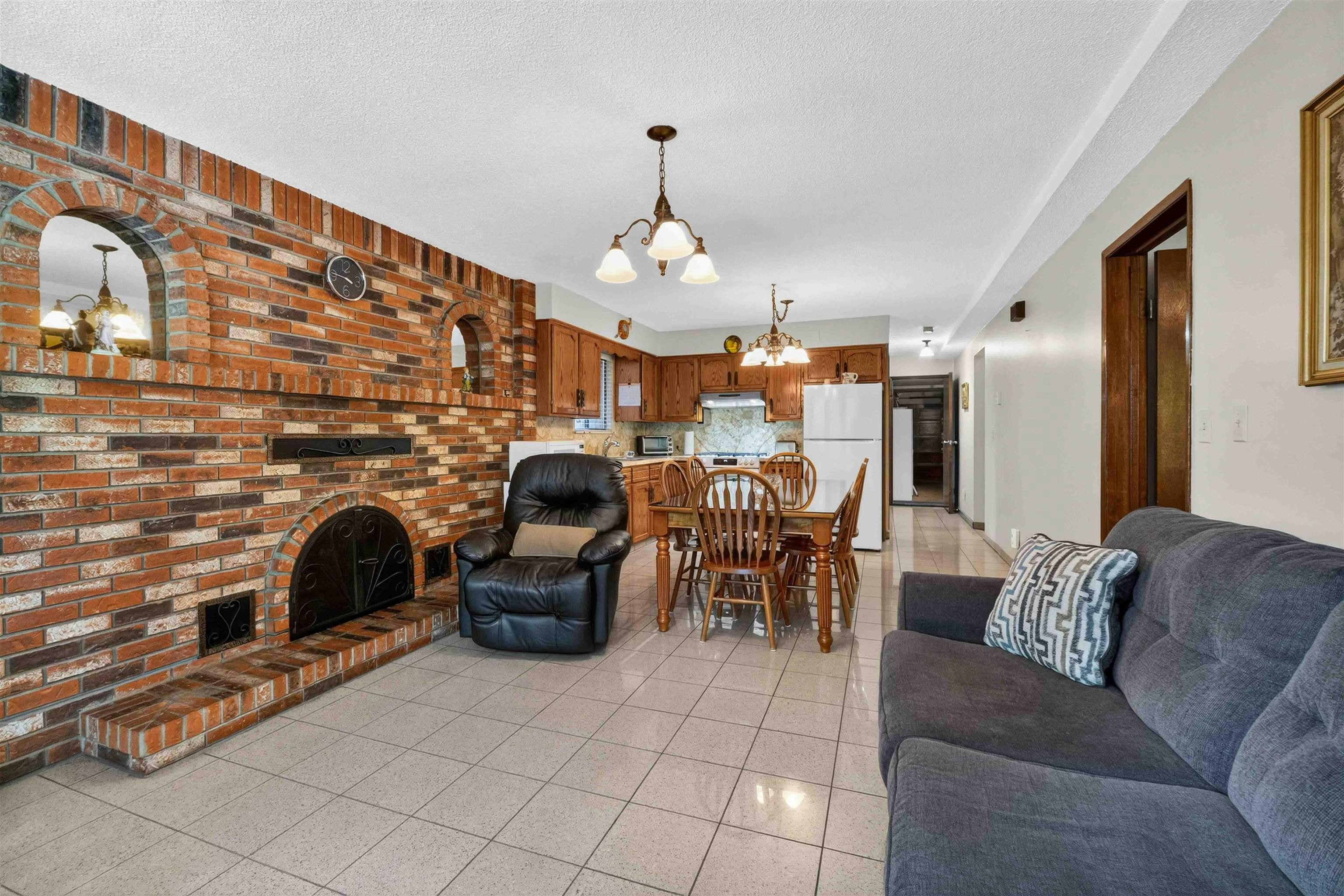 2739 E 8th Avenue, Vancouver, BC, V5M 1W7 - 8
