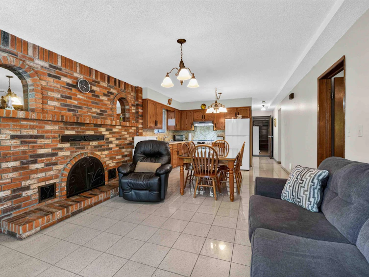 2739 E 8th Avenue, Vancouver, BC, V5M 1W7 - 8