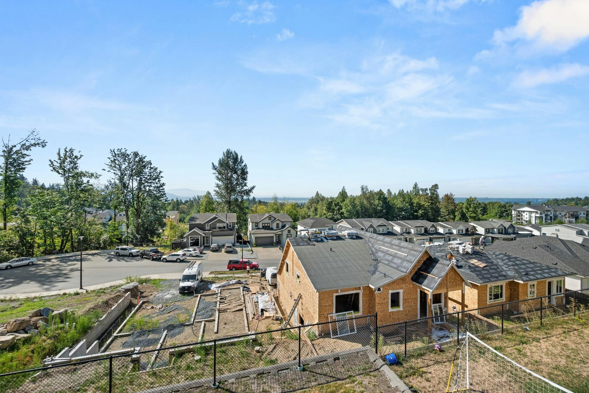 34030 Parr Avenue, Mission, BC, V2V 6B2 - 35