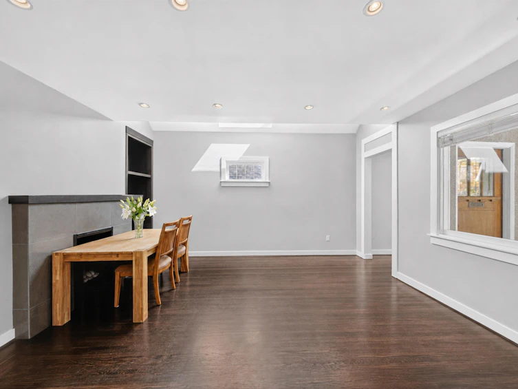 4327 W 12th Avenue, Vancouver, BC, V6R 2P9 - 4