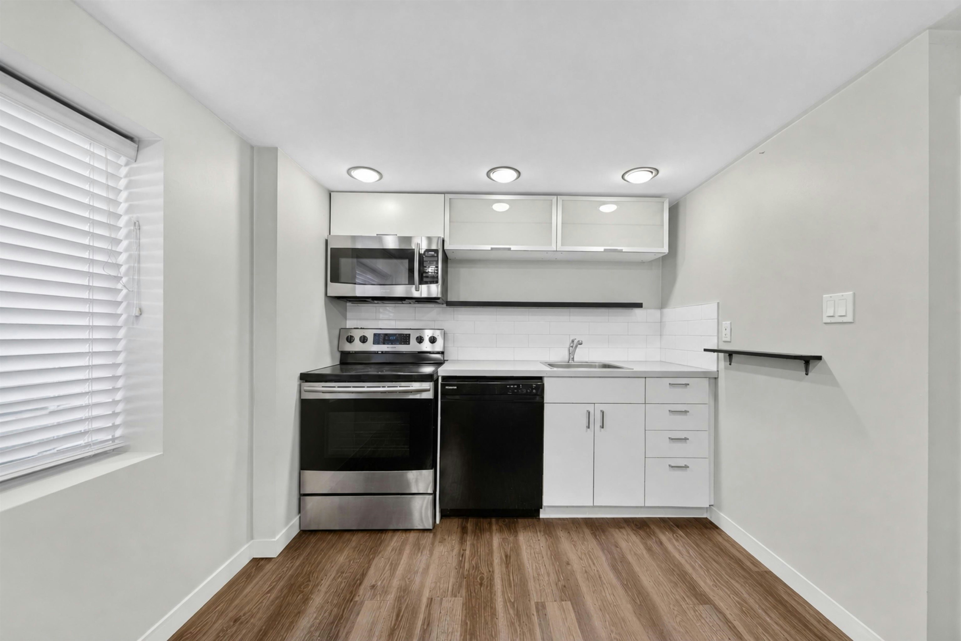 4327 W 12th Avenue, Vancouver, BC, V6R 2P9 - 16