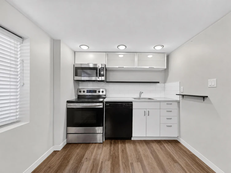 4327 W 12th Avenue, Vancouver, BC, V6R 2P9 - 16