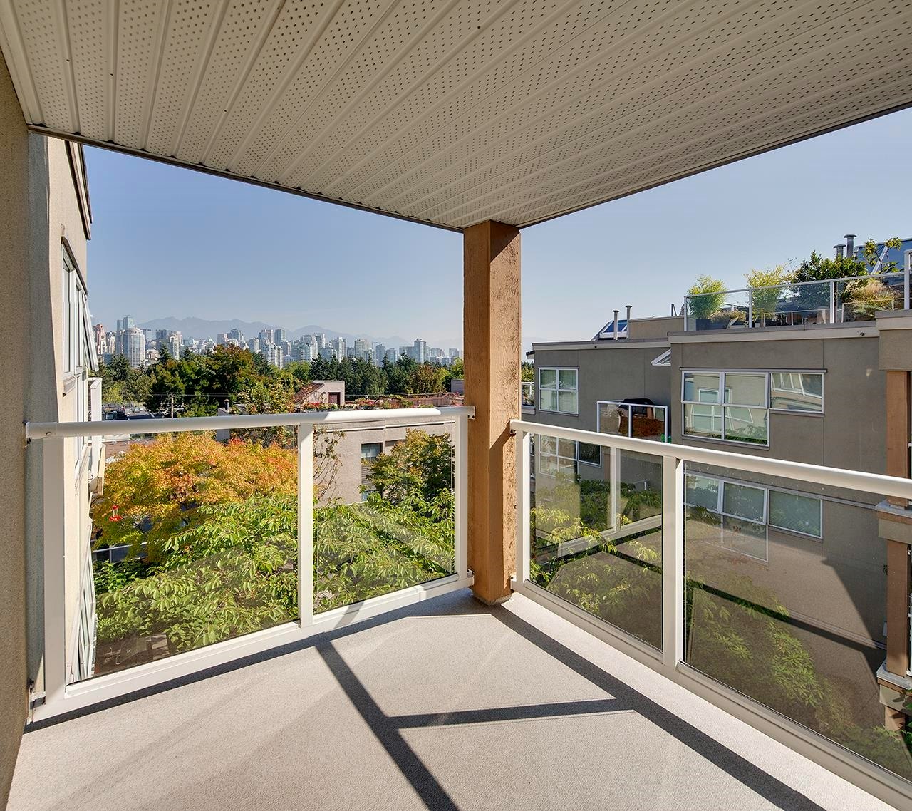204-943 W 8th Avenue - 3