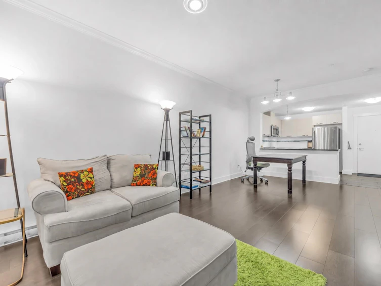 203-7418 Byrnepark Walk, Burnaby, BC, V3N 0B3 - 6