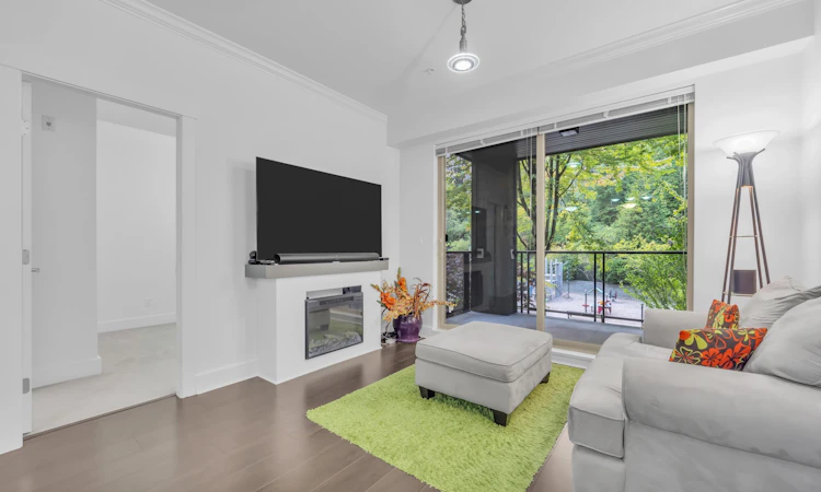 203-7418 Byrnepark Walk