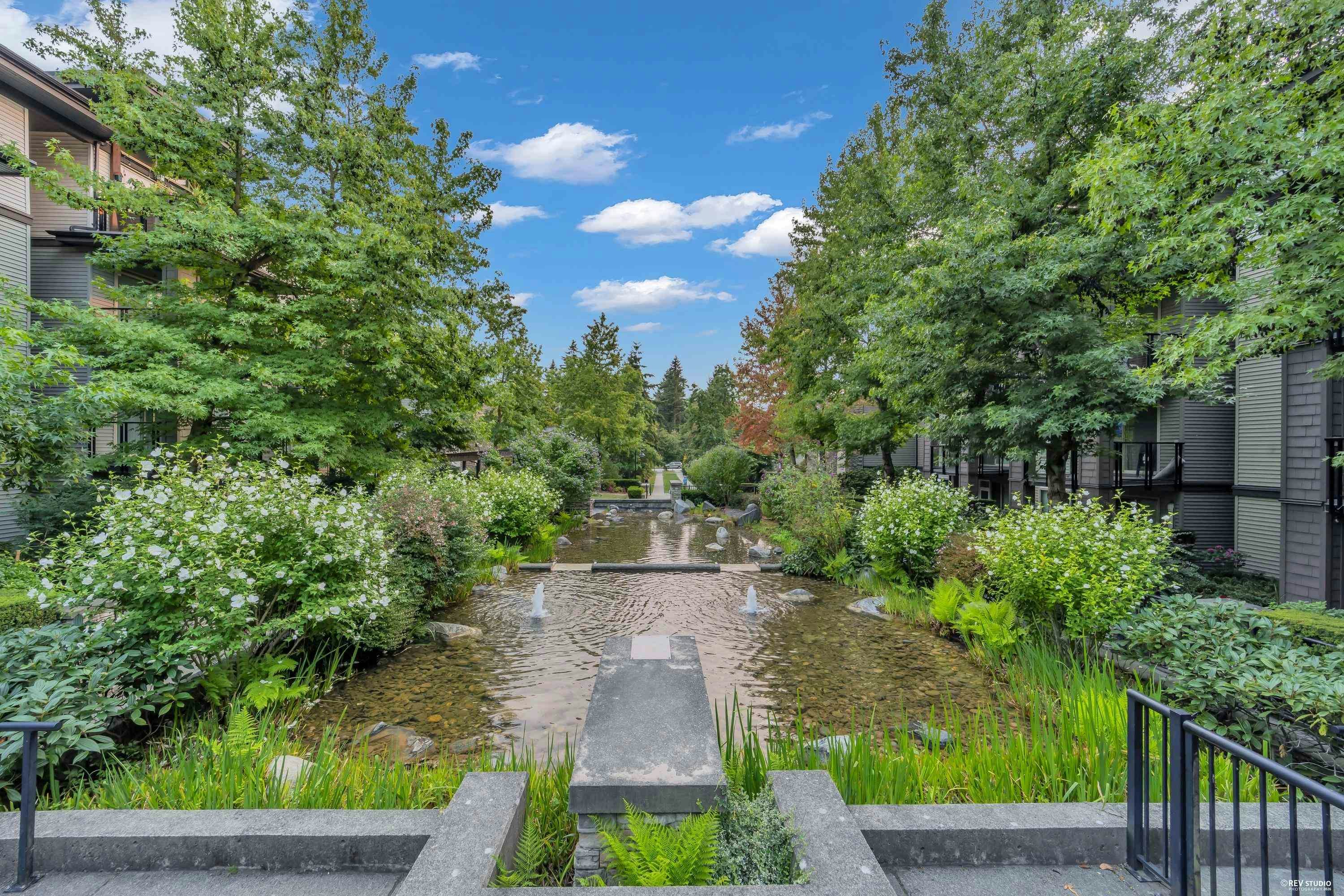 203-7418 Byrnepark Walk, Burnaby, BC, V3N 0B3 - 23