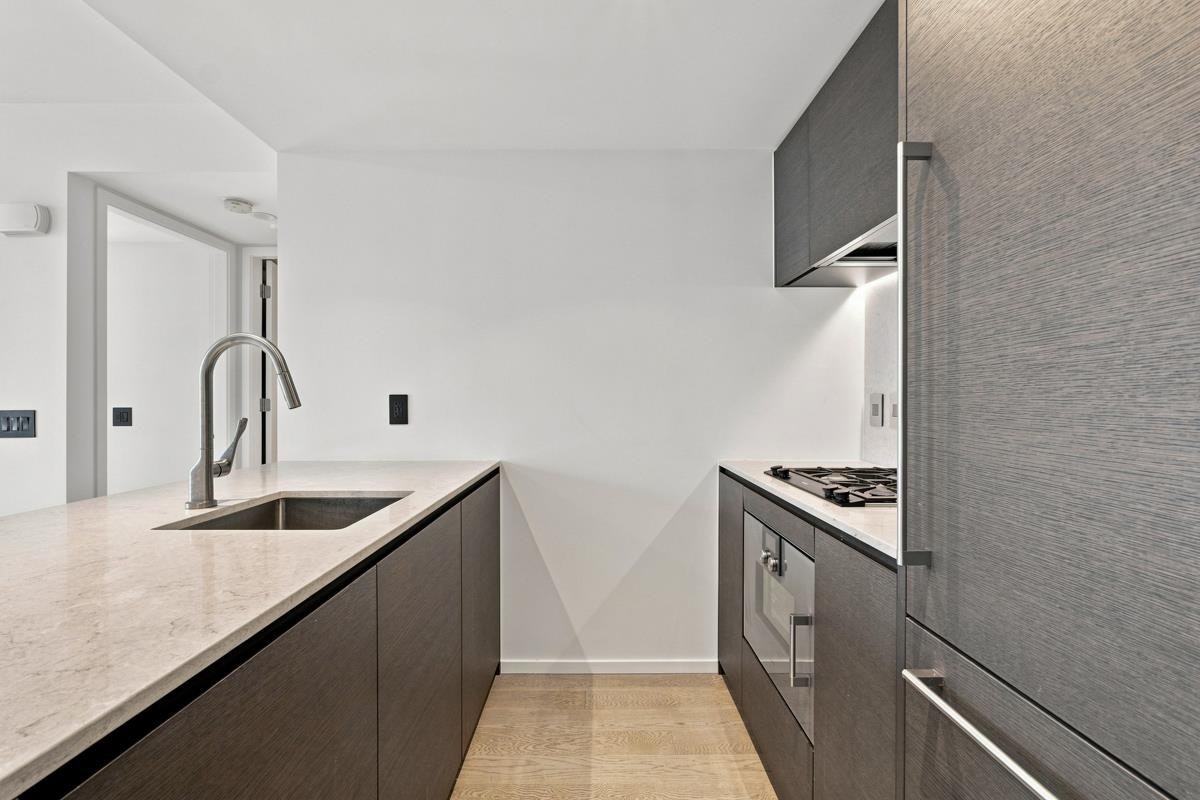 1004-1408 Robson Street - 4