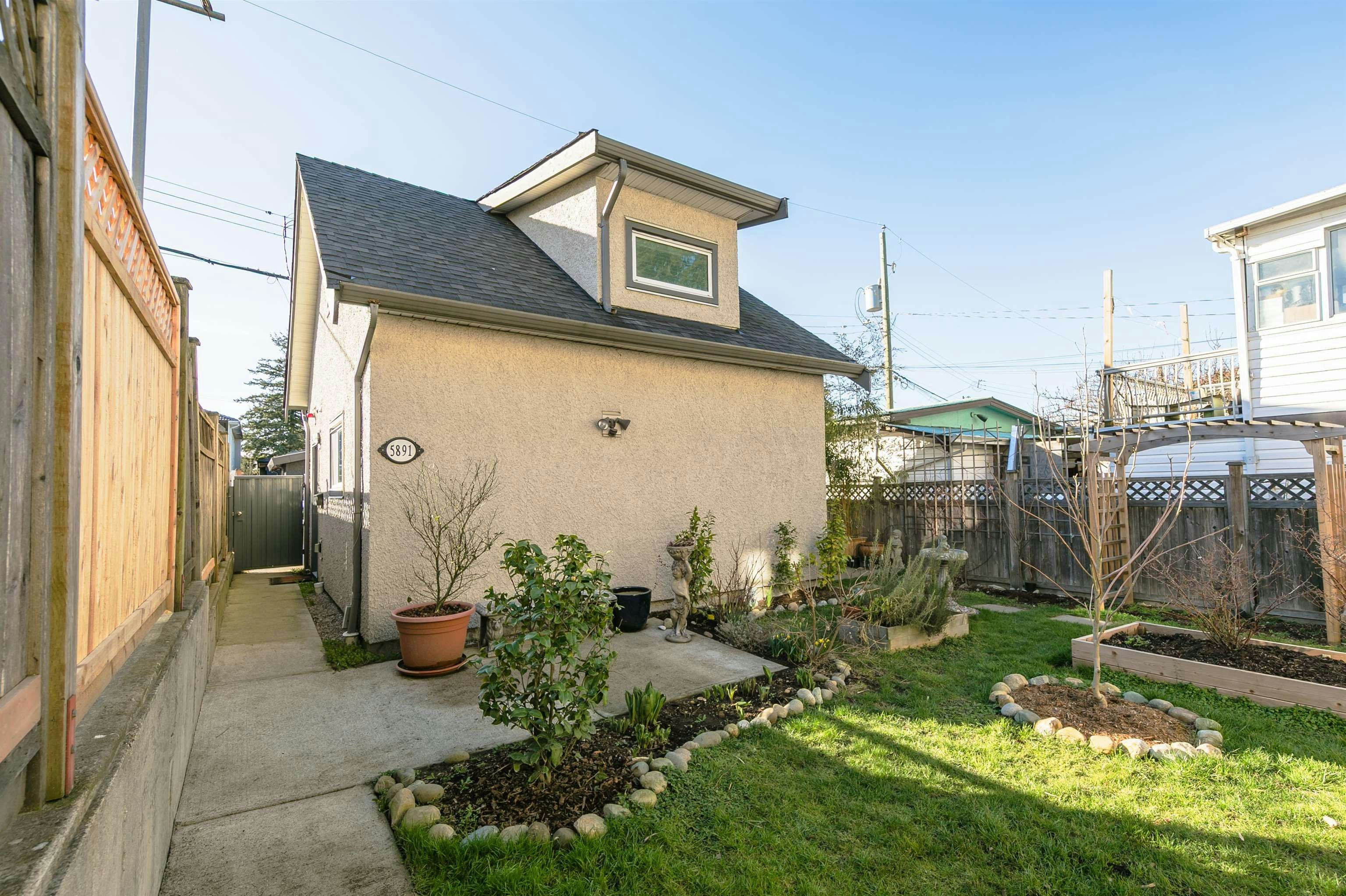 5887 Battison Street, Vancouver, BC, V5R 4M7 - 33