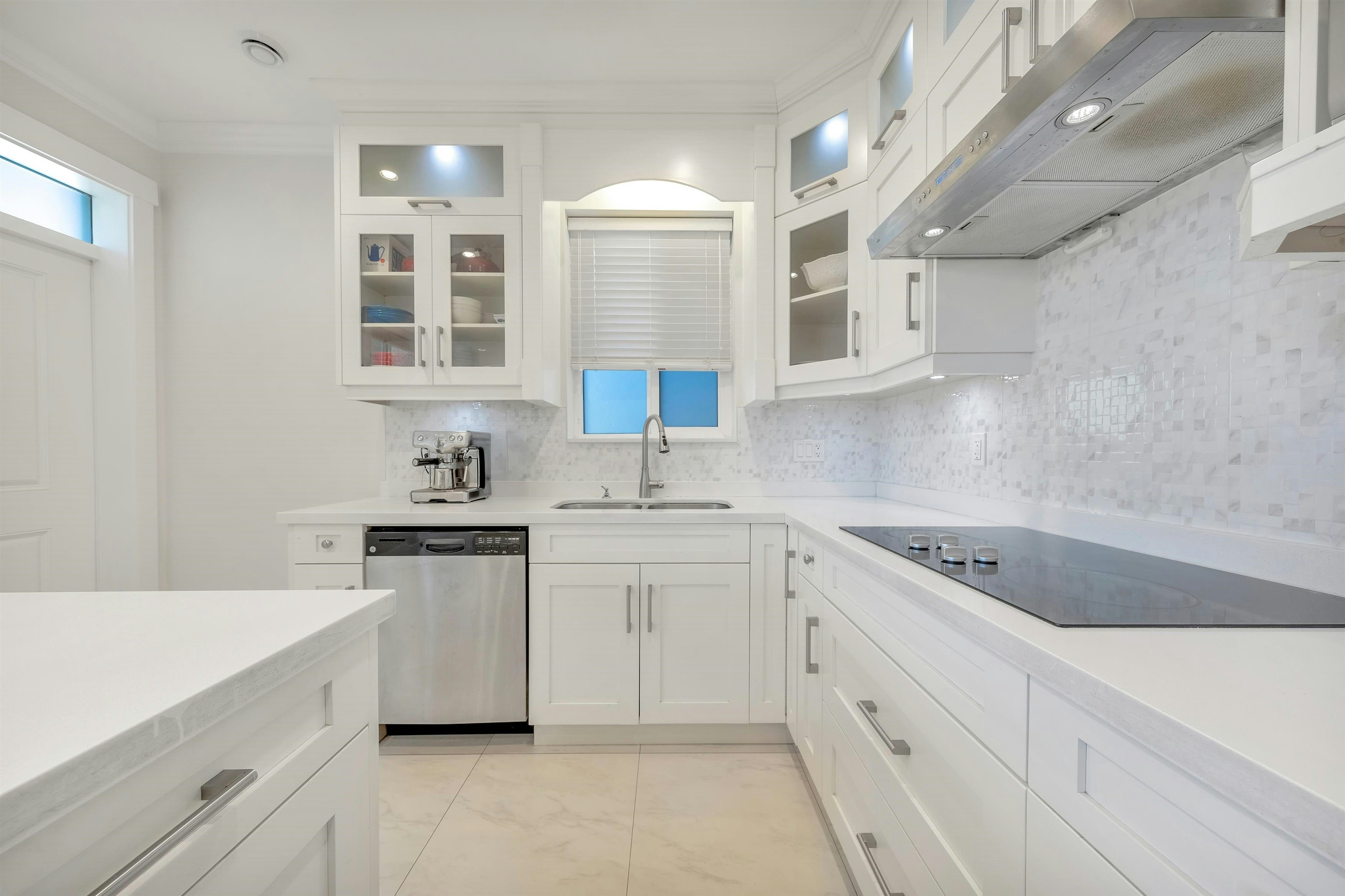5887 Battison Street, Vancouver, BC, V5R 4M7 - 9