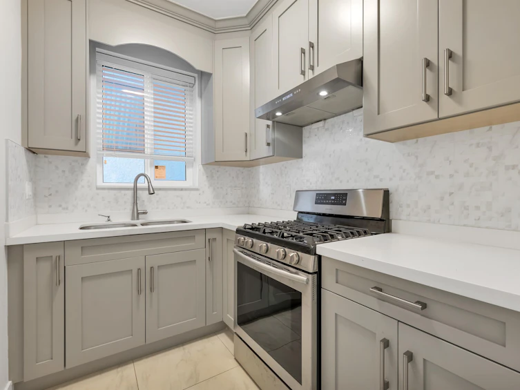 5887 Battison Street, Vancouver, BC, V5R 4M7 - 11