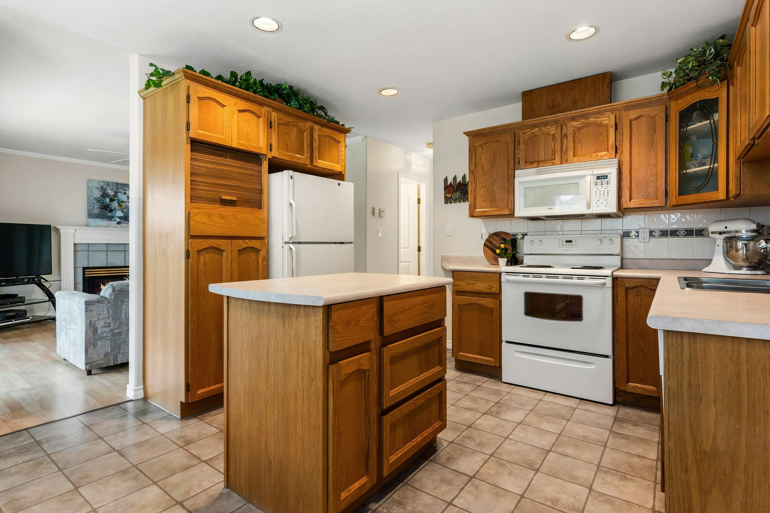 10129 Rosewood Place, Chilliwack, BC, V0X 1X0 - 2