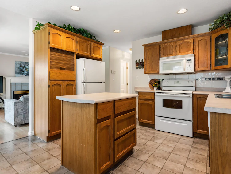 10129 Rosewood Place, Chilliwack, BC, V0X 1X0 - 2