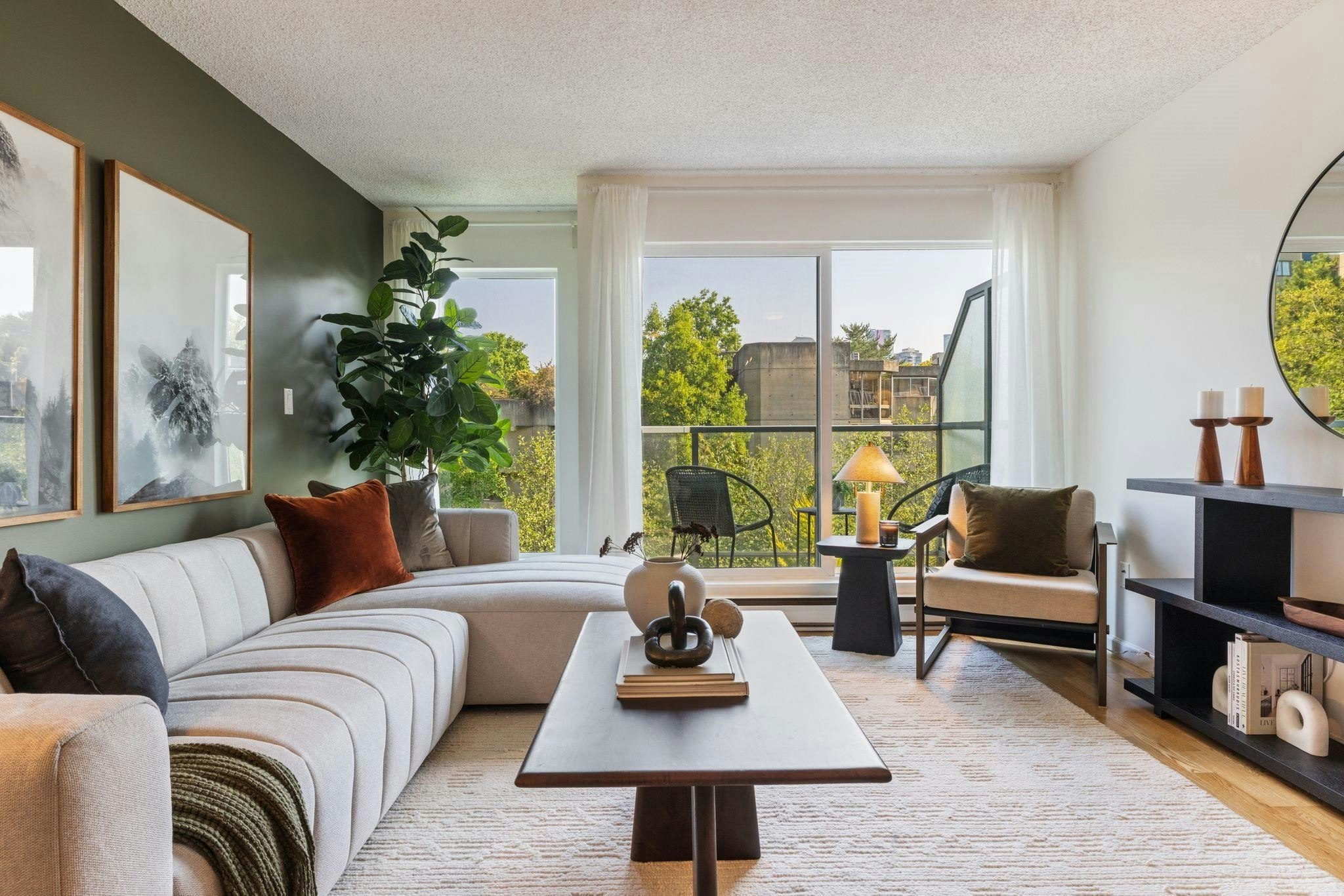 8-1355 W 4th Avenue, Vancouver, BC, V6H 3Y8