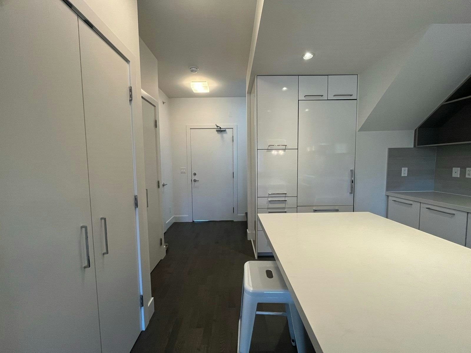 409-1628 West 4th Avenue, Vancouver, BC, V6J 0G6 - 2