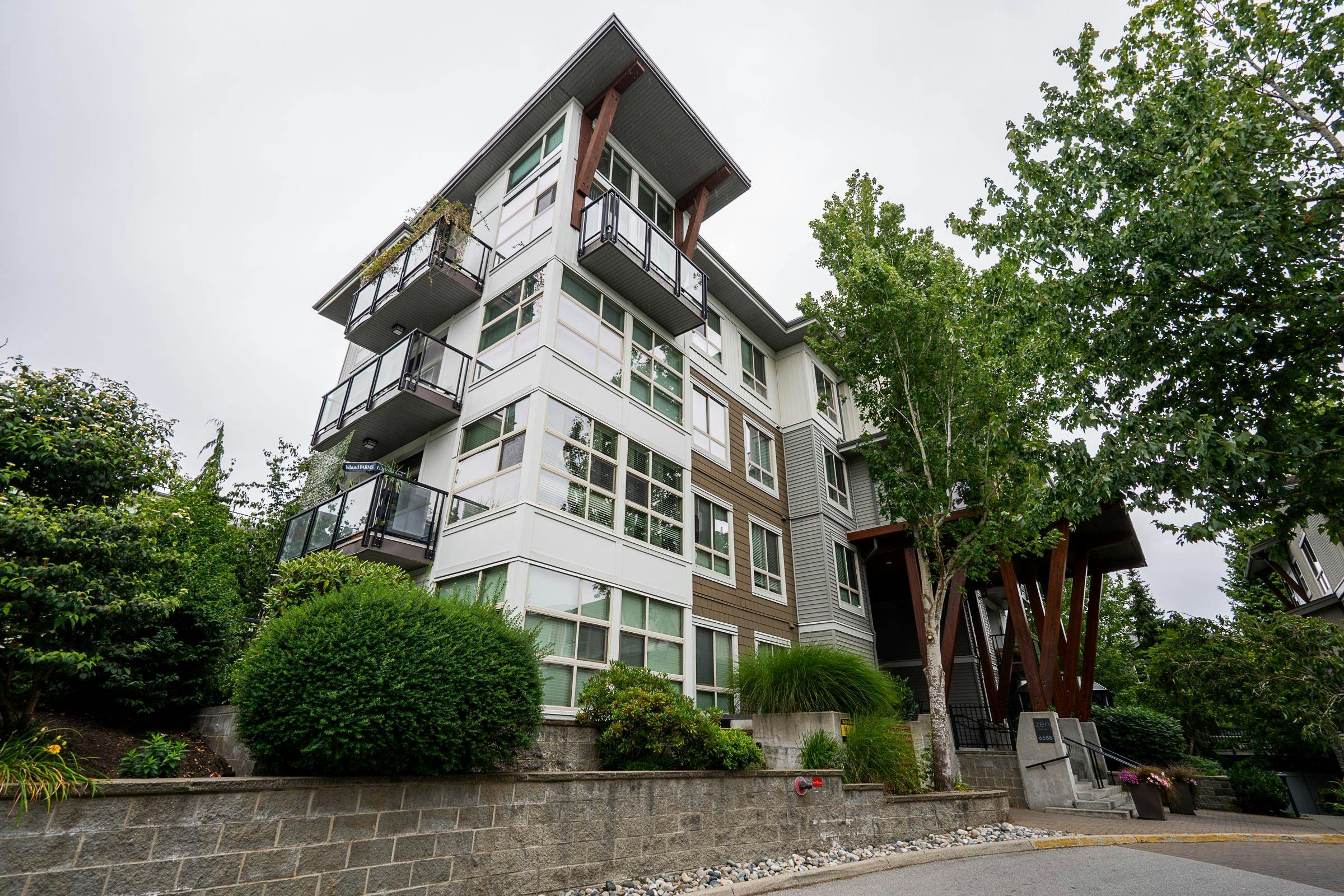 321-6688 120 Street, Delta, BC, V3W 1T8