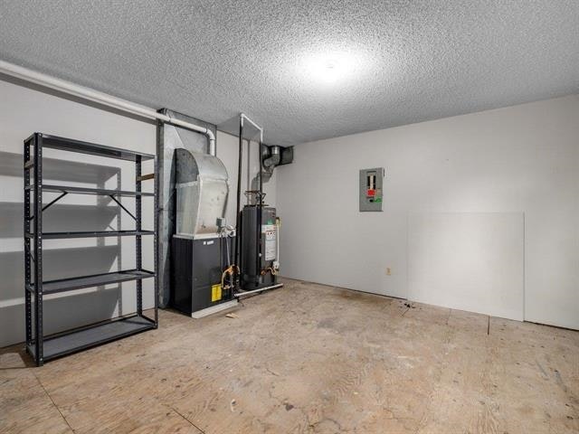 18208 21a Avenue, Surrey, BC, V3Z 9W2 - 24