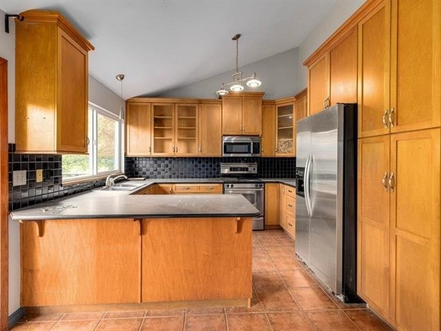 18208 21a Avenue, Surrey, BC, V3Z 9W2 - 16