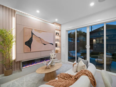 2-5033 Prince Albert Street - 5