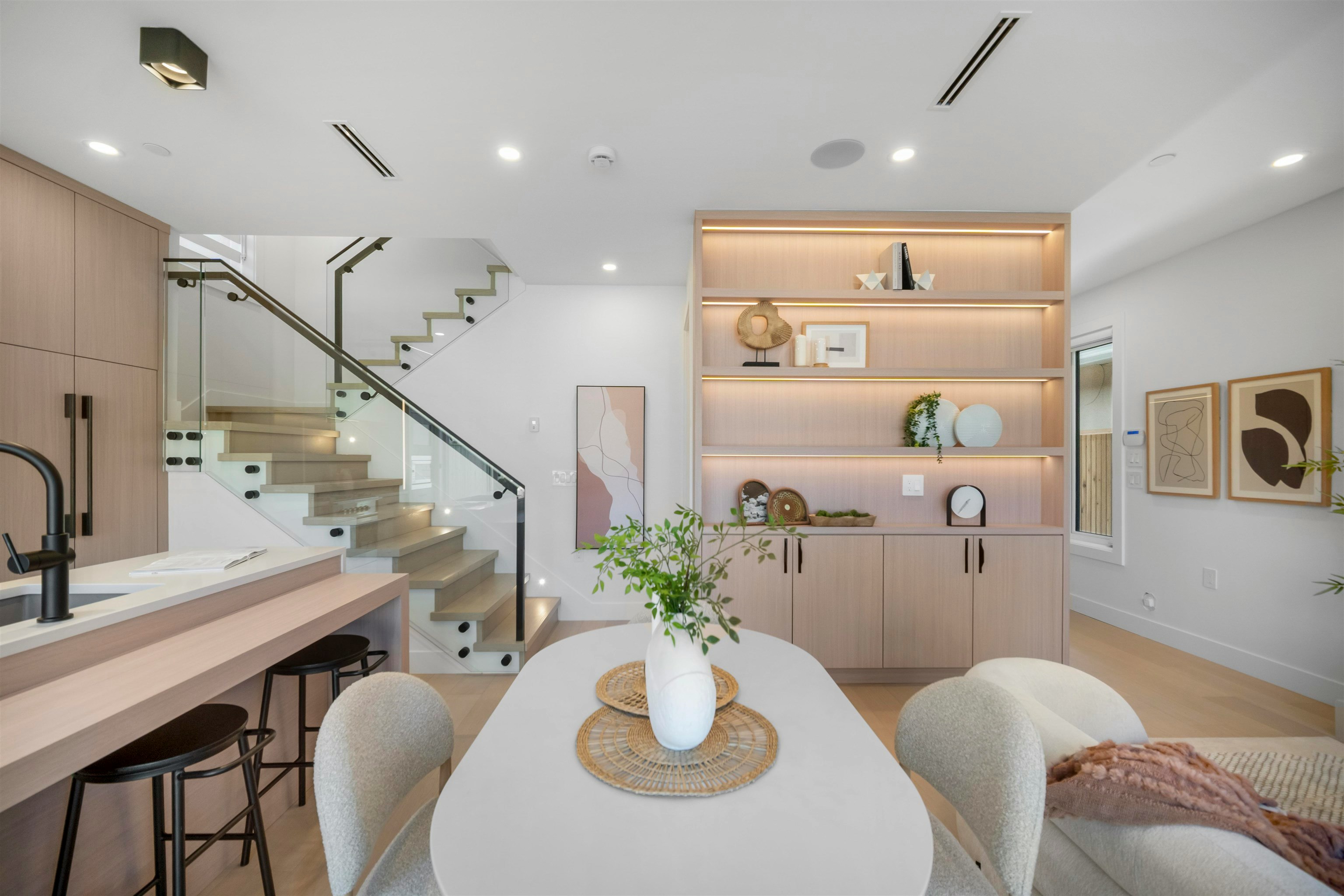 2-5033 Prince Albert Street - 4