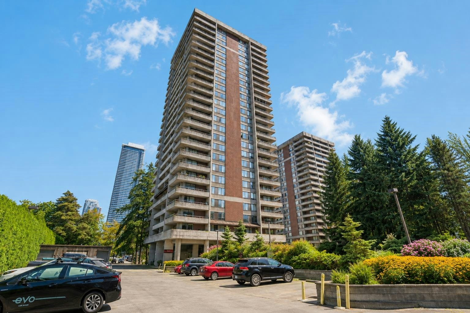 1701-3755 Bartlett Court, Burnaby, BC, V3J 7G7
