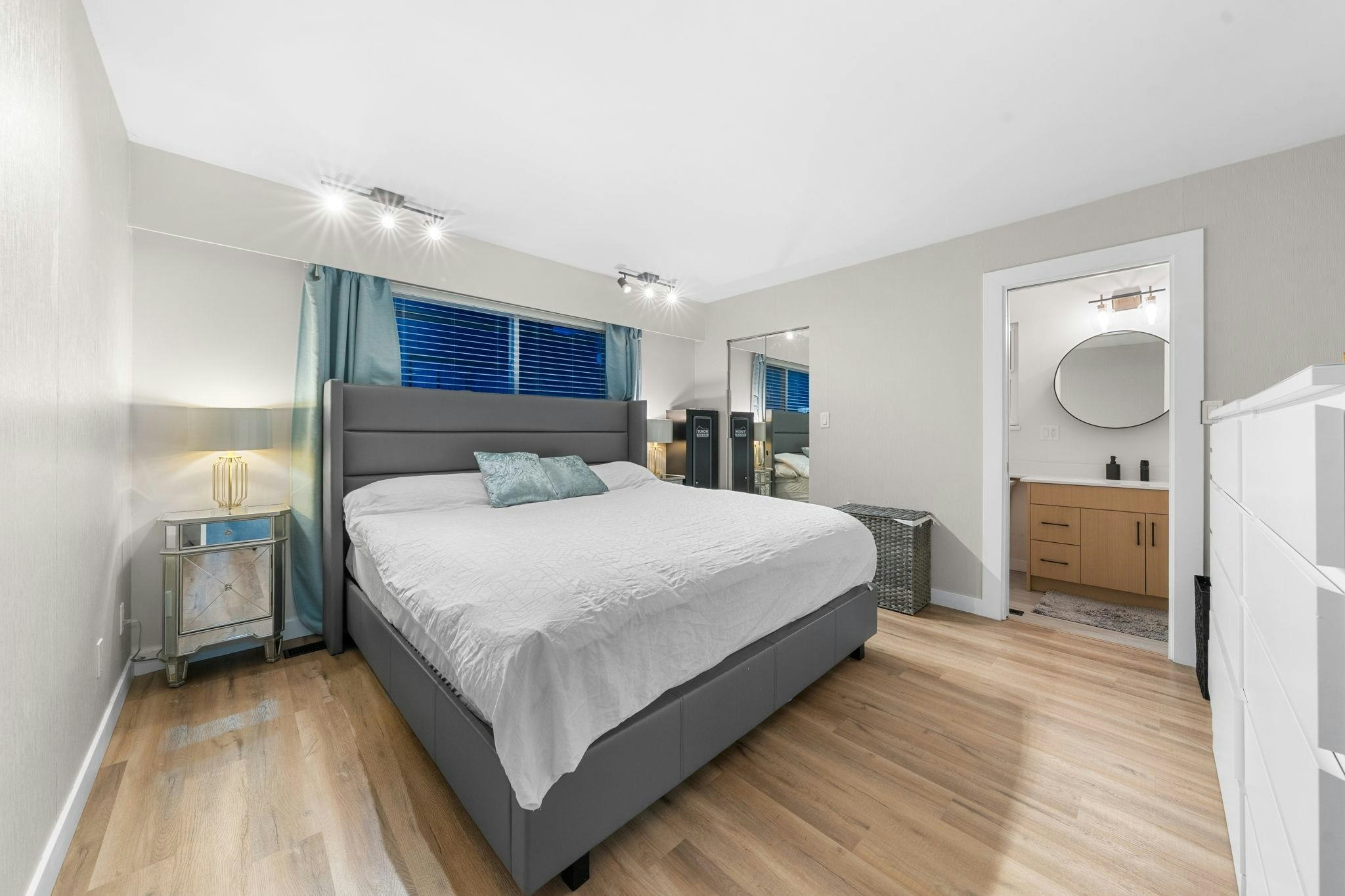 2131 Fraserview Drive, Vancouver, BC, V5P 2N2 - 25