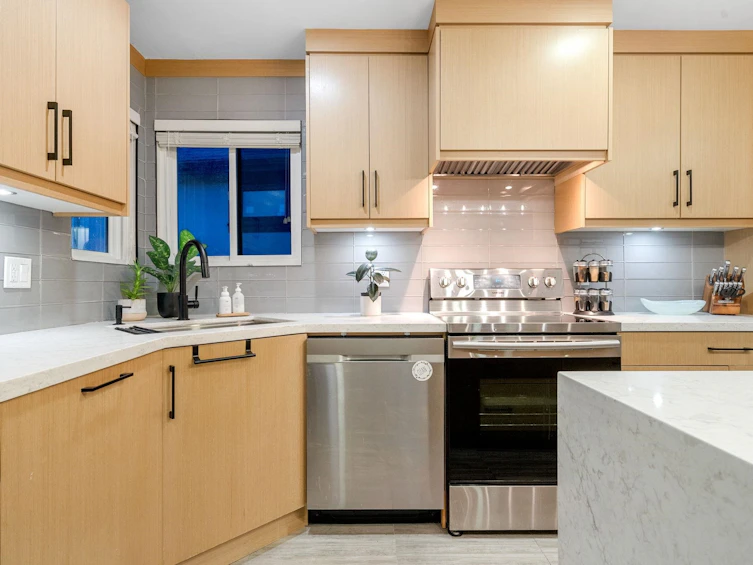2131 Fraserview Drive, Vancouver, BC, V5P 2N2 - 17