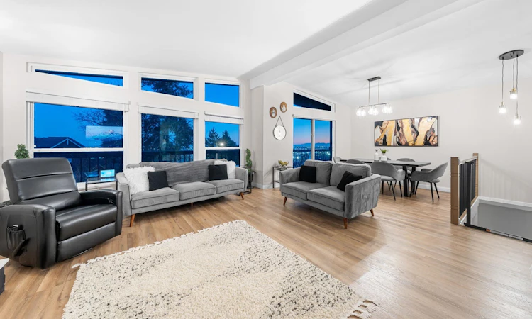 2131 Fraserview Drive
