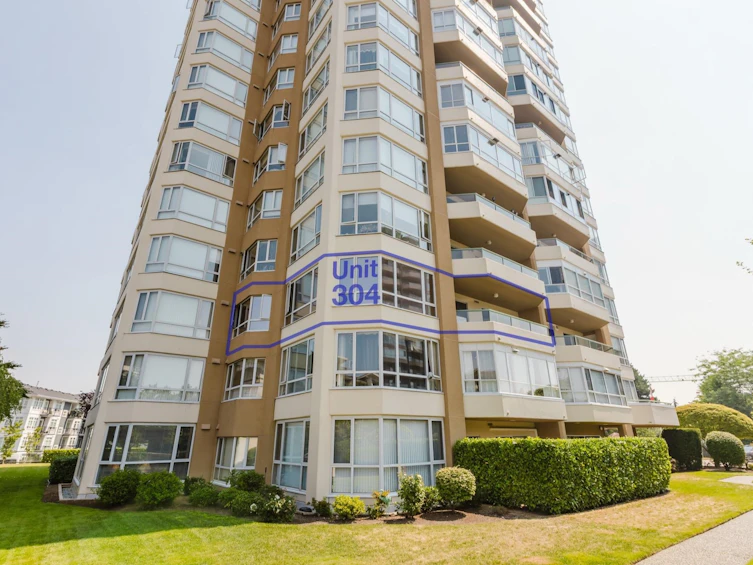 304-3190 Gladwin Road, Abbotsford, BC, V2T 5T2