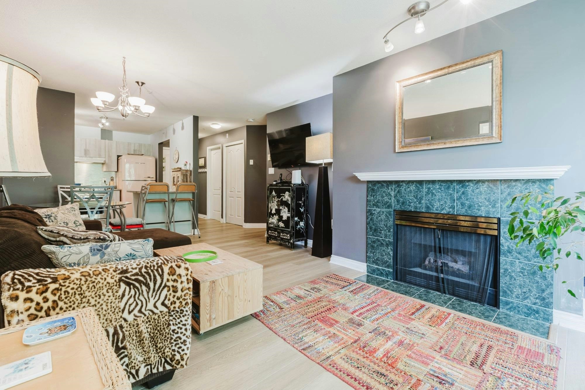 315-2551 Parkview Lane - 2