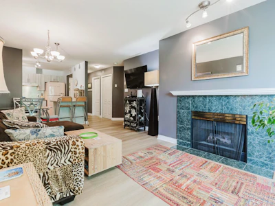 315-2551 Parkview Lane - 2