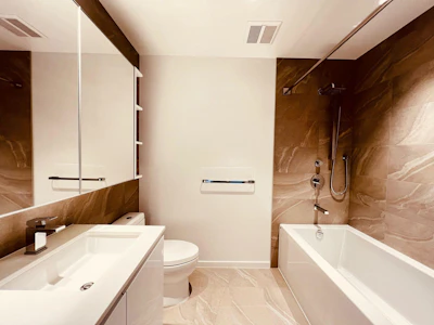 727-6808 Minoru Boulevard - 3