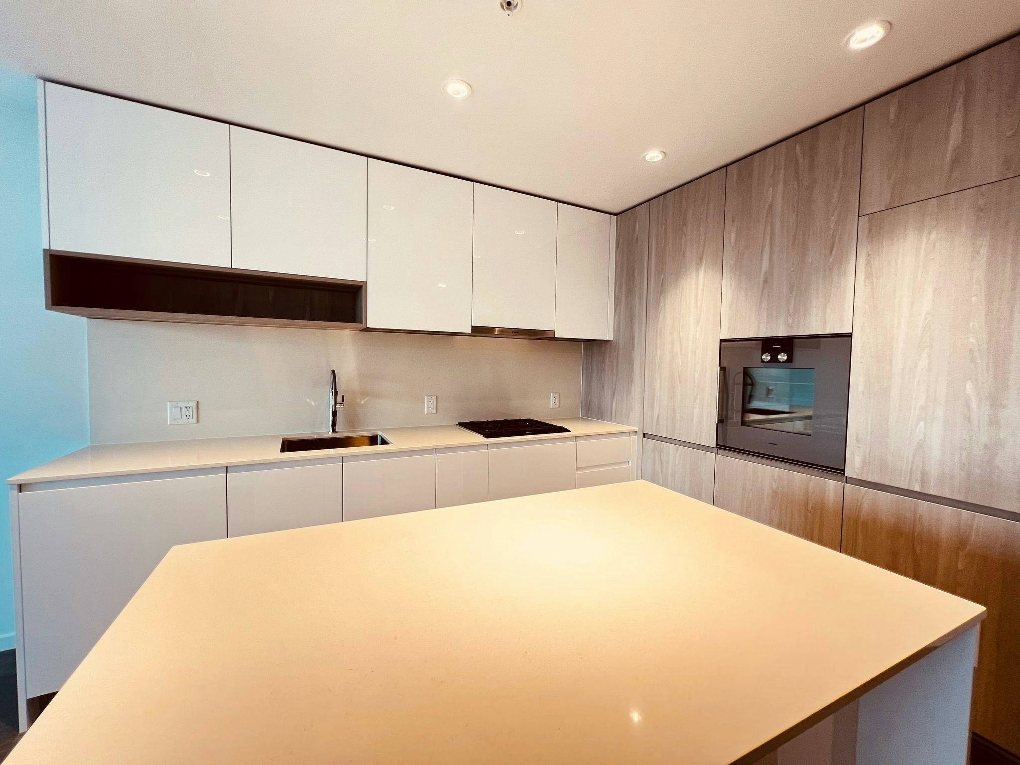 727-6808 Minoru Boulevard - 2