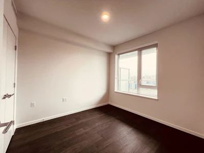 727-6808 Minoru Boulevard - 4