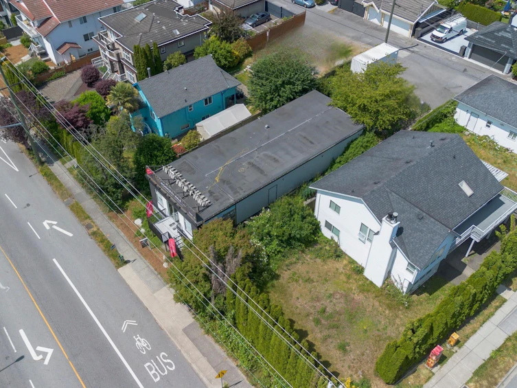 658 E 3rd Street, North Vancouver, BC, V7L 1G7 - 2