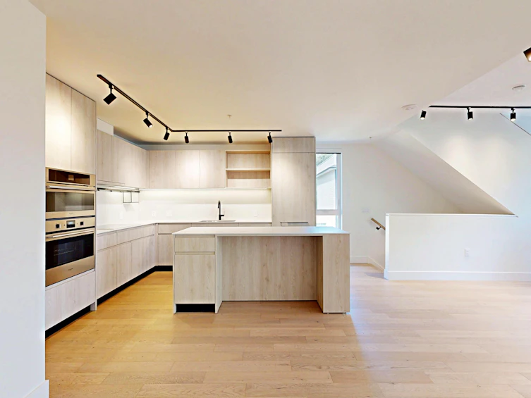 3930 Dumfries Street, Vancouver, BC, V5N 0J1 - 5