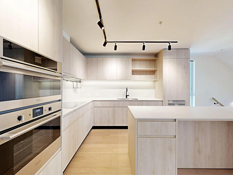 3930 Dumfries Street, Vancouver, BC, V5N 0J1 - 6