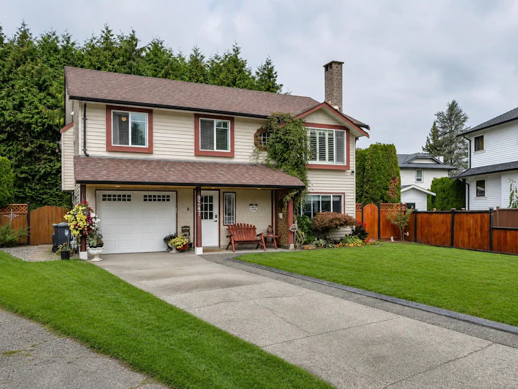9247 214 Street, Langley, BC, V1M 1P4