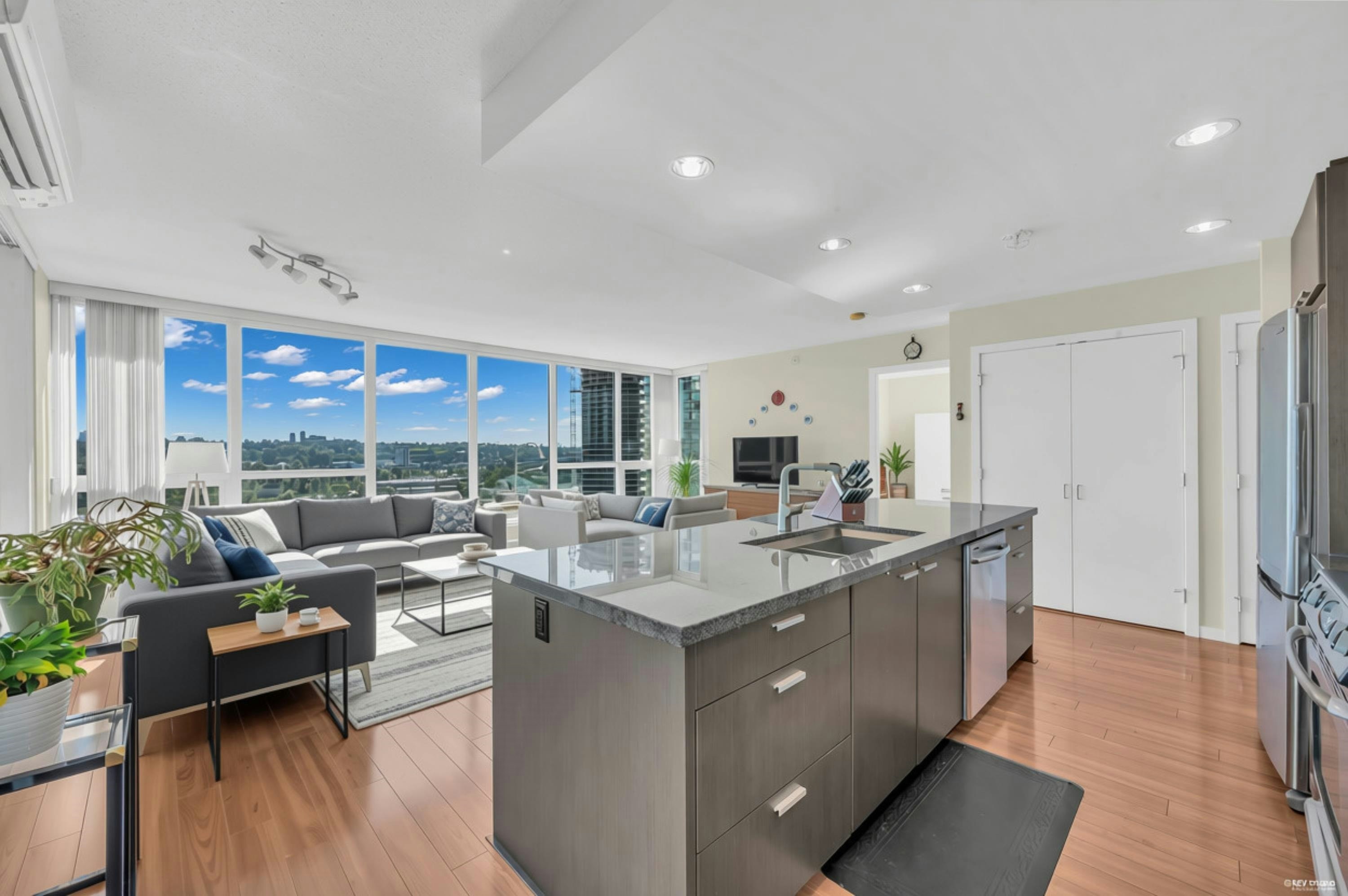 1503-2200 Douglas Road - 4