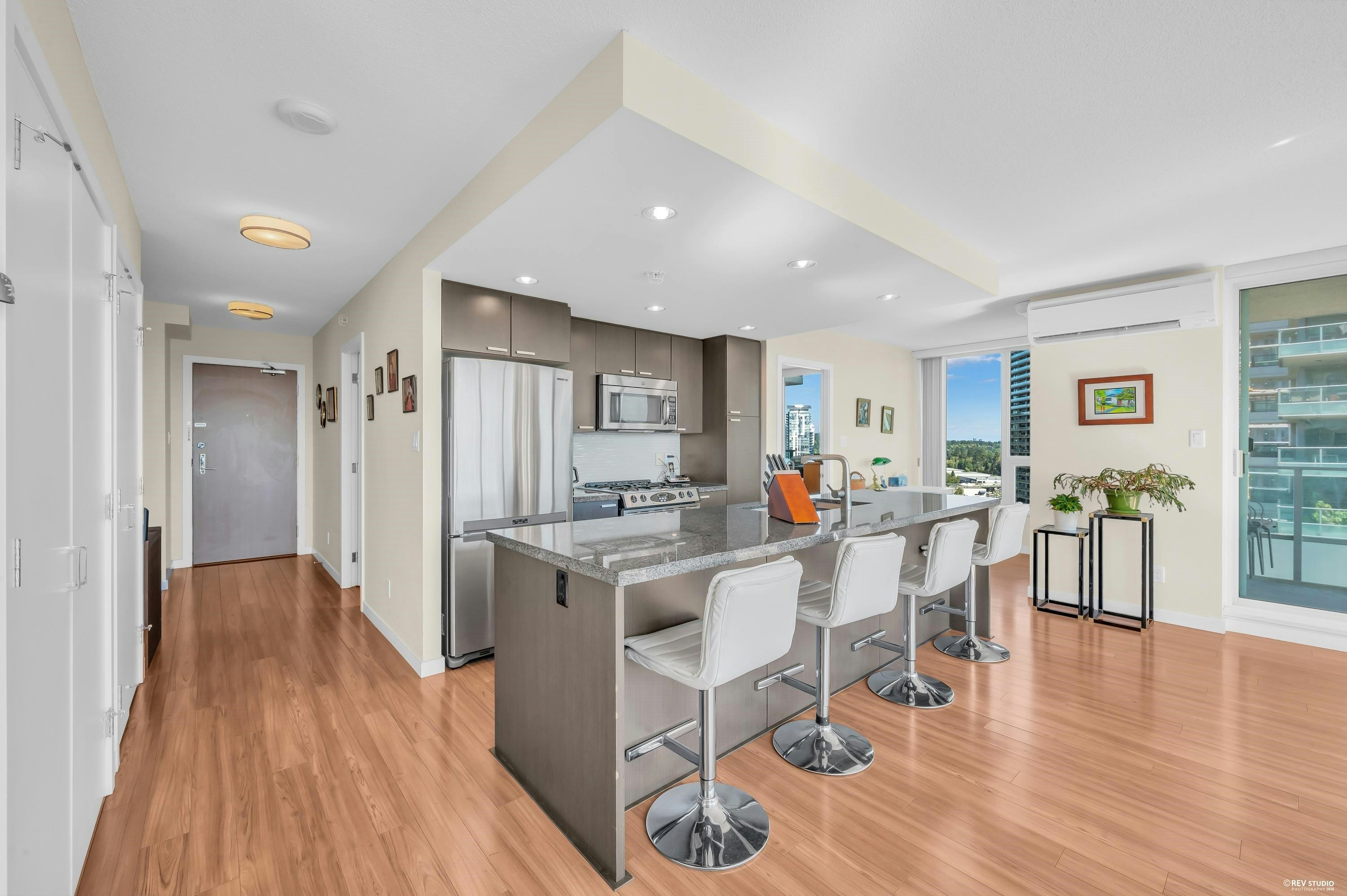 1503-2200 Douglas Road - 5