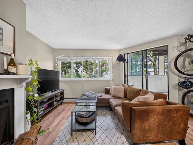 202-936 Bute Street, Vancouver, BC, V6E 1Y8
