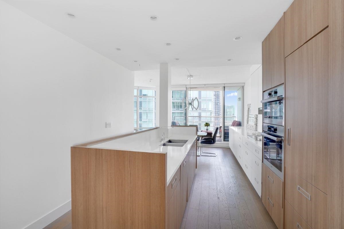 2303-1200 Alberni Street, Vancouver, BC, V6E 1A6 - 3