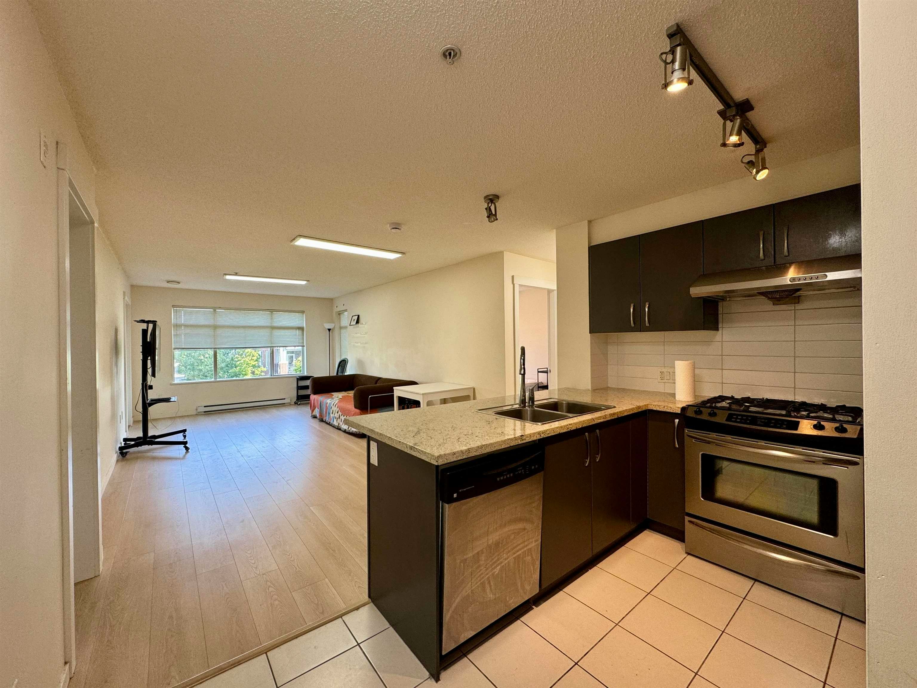 330-9288 Odlin Road, Richmond, BC, V6X 0C3 - 3