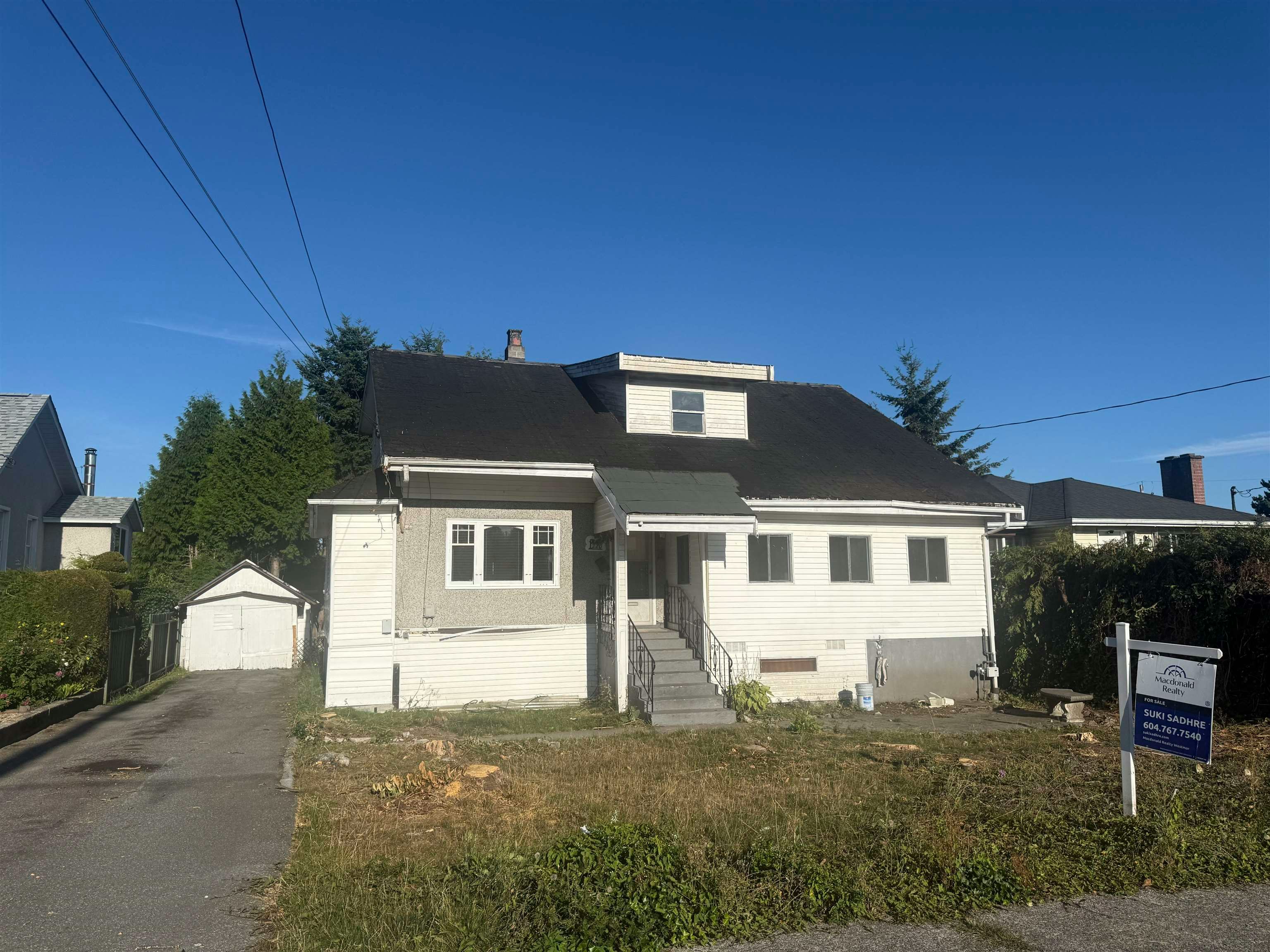 220 Devoy Street, New Westminster, BC, V3L 4E7