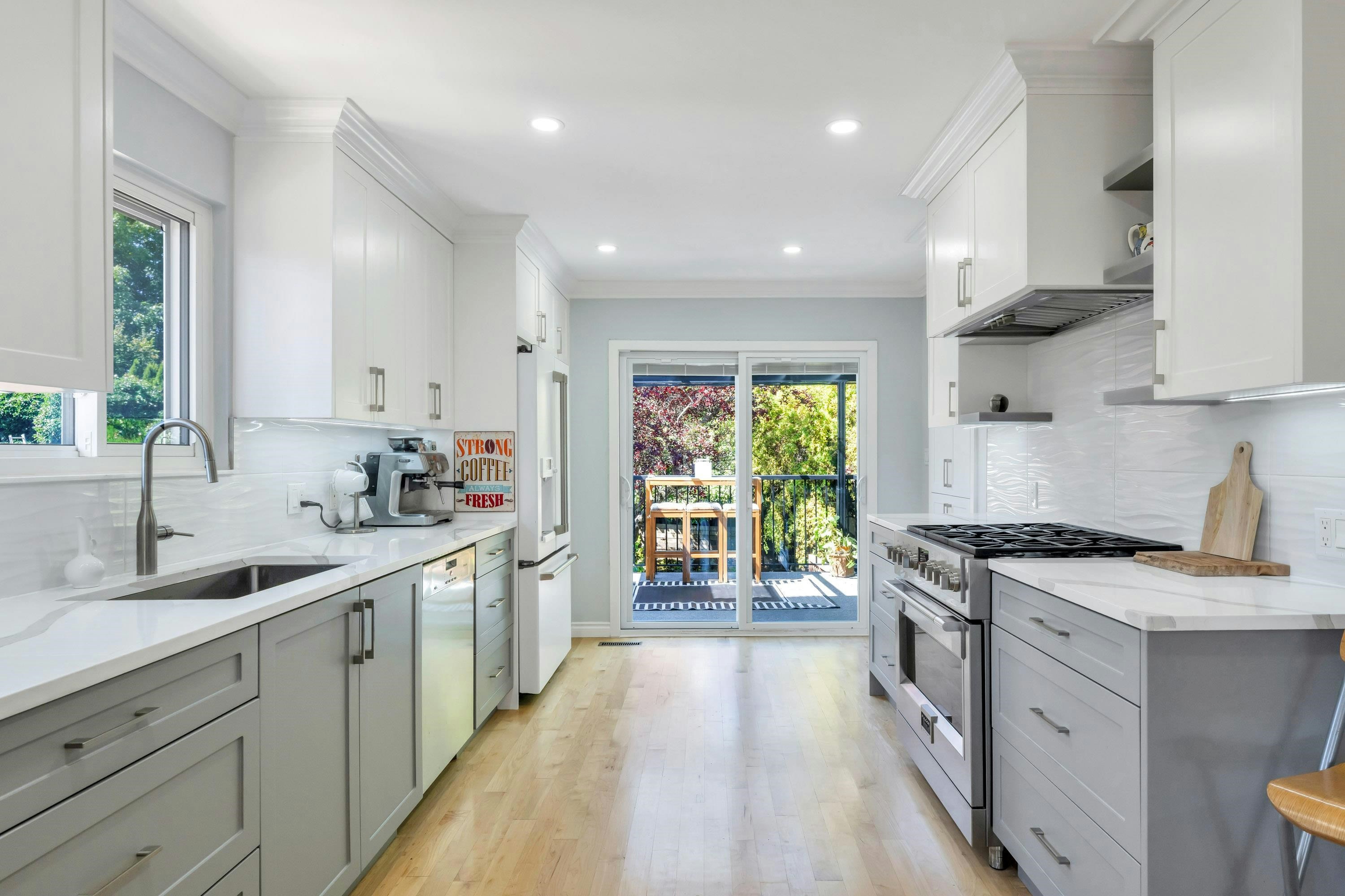 871 Kent Street, Surrey, BC, V4B 4S7