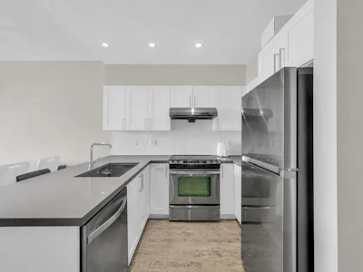 2201-963 Charland Avenue - 4