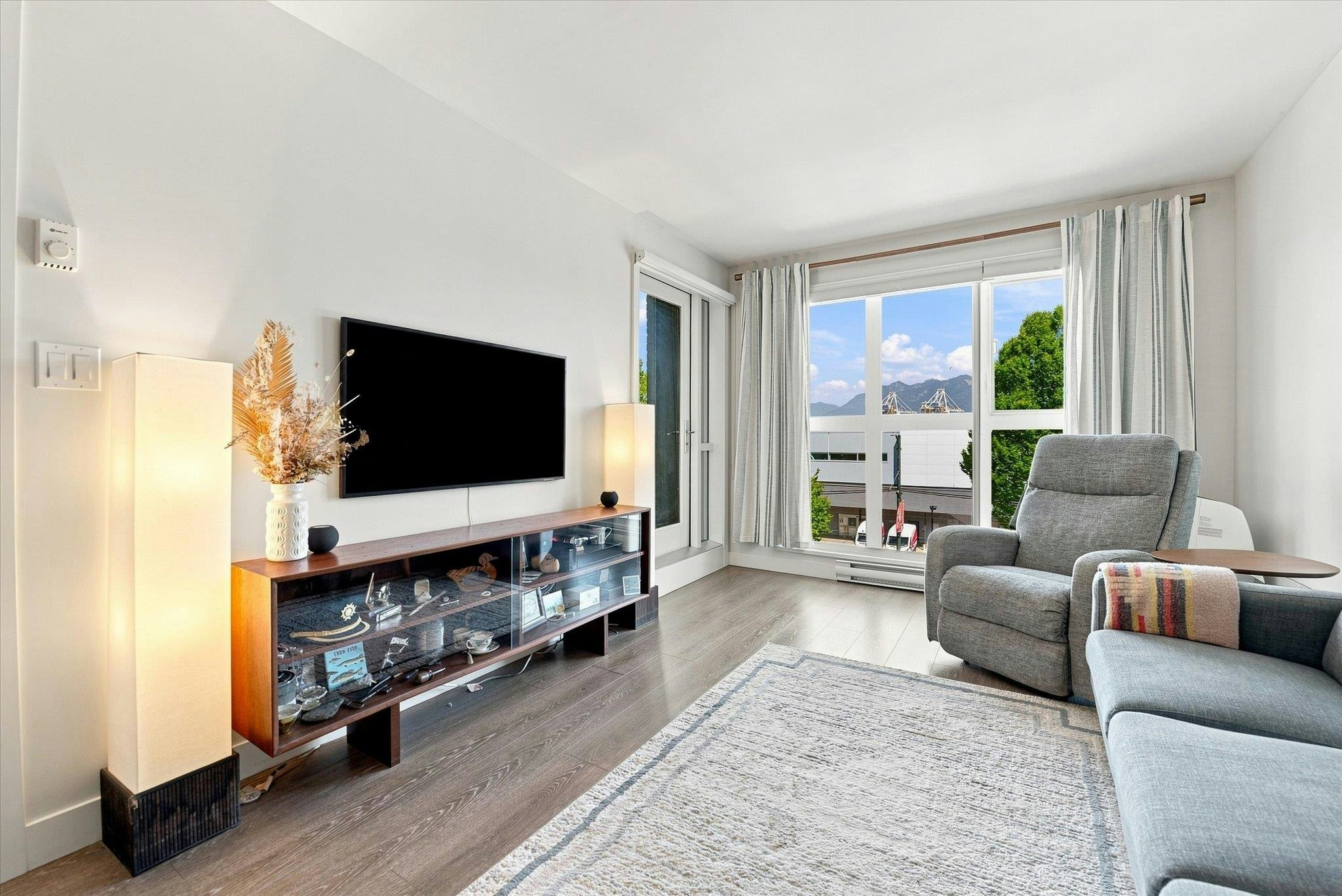 323-1588 E Hastings Street, Vancouver, BC, V5L 0B8