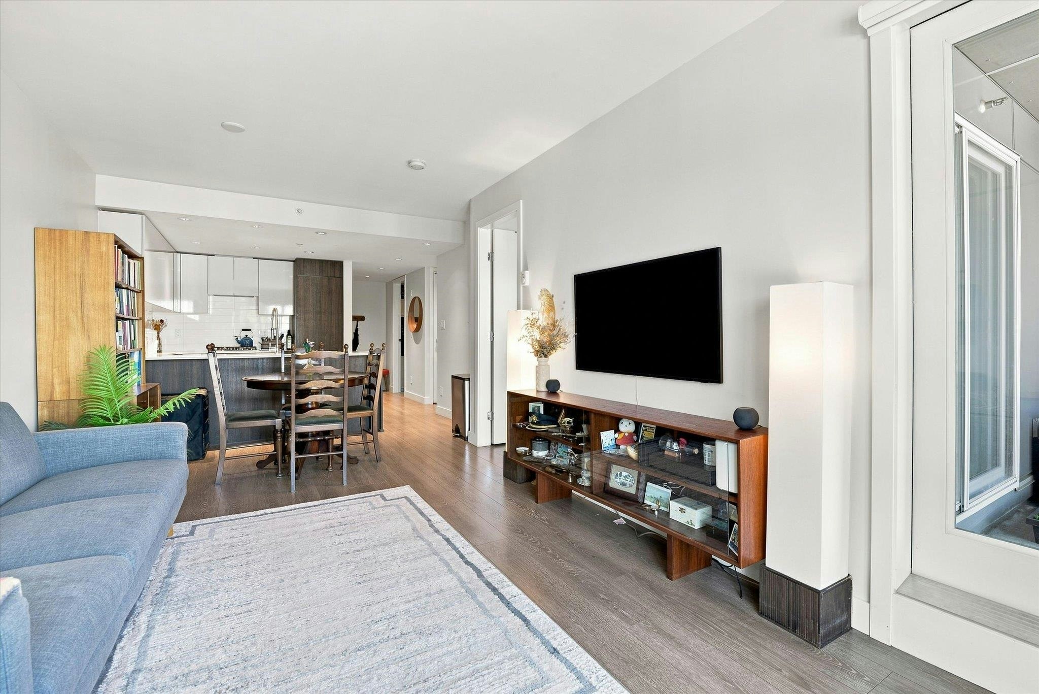 323-1588 E Hastings Street - 3